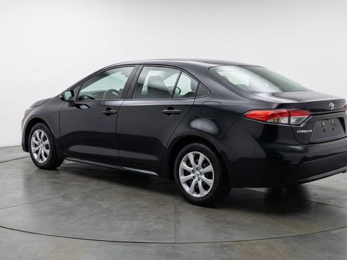 Used 2025 Toyota Corolla LE FWD image 6