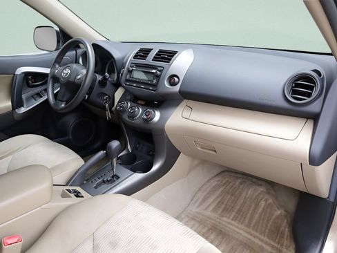 Used 2012 Toyota RAV4 4WD w/ Value Pkg image 28
