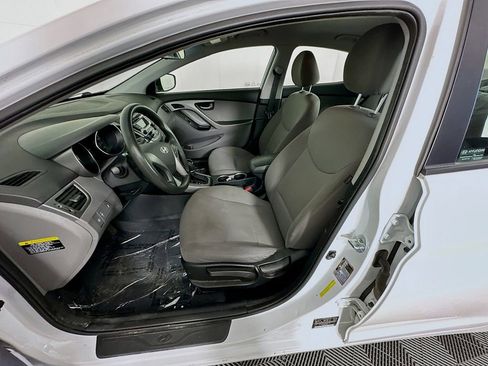 Used 2015 Hyundai Elantra SE FWD image 26