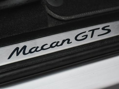 Used 2018 Porsche Macan GTS image 15