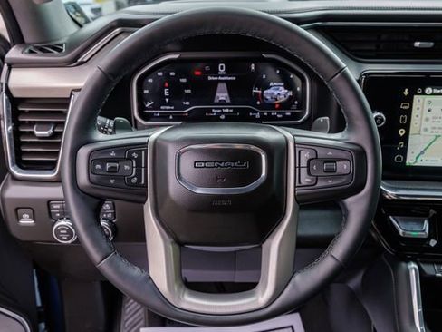 Used 2024 GMC Sierra 1500 Denali w/ Denali Reserve Package AWD/4WD image 17