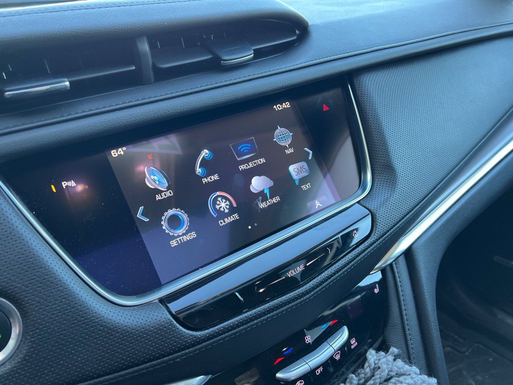 Used 2017 Cadillac XT5 Luxury w/ Driver Awareness Package FWD image 10