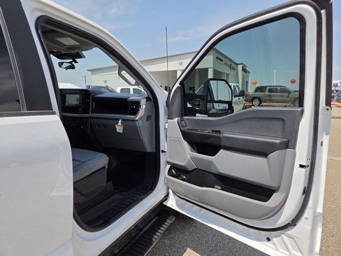 Used 2024 Ford F250 XL w/ XL Chrome Package AWD/4WD image 18