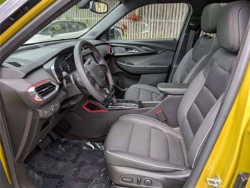 Used 2023 Chevrolet TrailBlazer RS w/ Sun and Liftgate Package AWD/4WD image 17