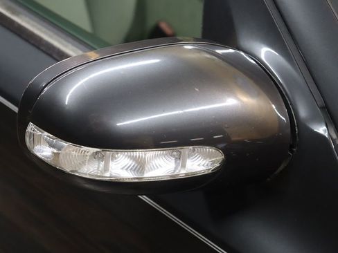 Used 2005 Mercedes-Benz E 320 CDI Sedan image 8