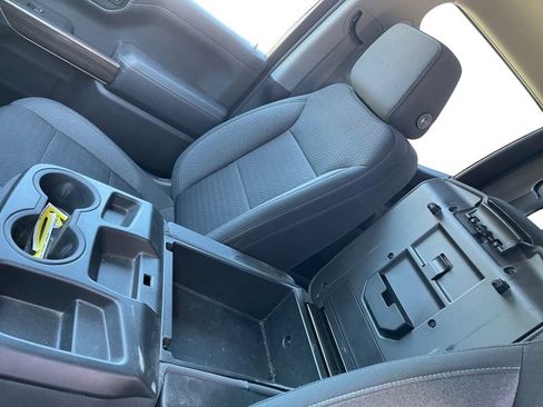 Used 2021 Chevrolet Silverado 1500 LT image 31