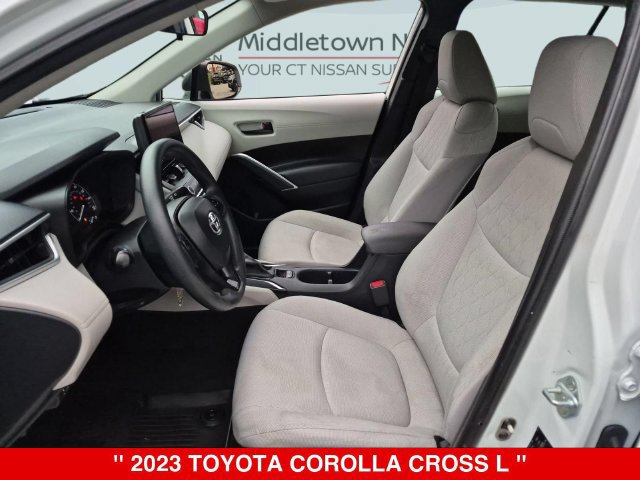 Used 2023 Toyota Corolla Cross L AWD/4WD image 15