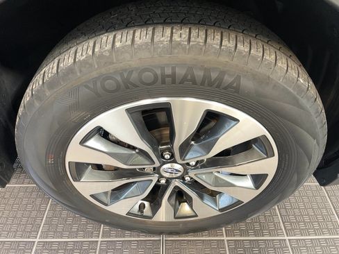 Used 2023 Subaru Outback Limited AWD/4WD image 3