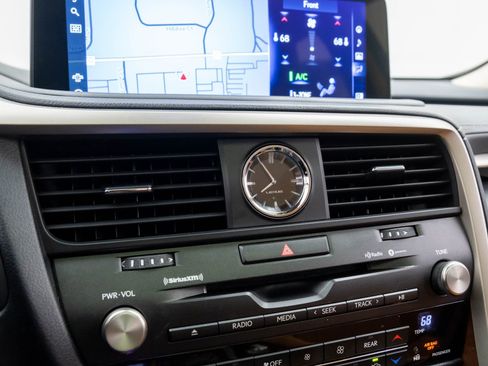 Used 2022 Lexus RX 350L Premium w/ Premium Package image 27