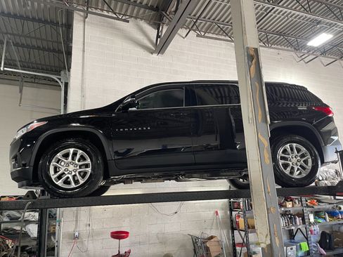 Used 2018 Chevrolet Traverse LT AWD/4WD image 64