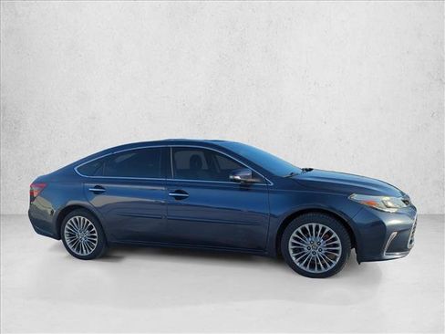 Used 2016 Toyota Avalon Limited FWD image 5