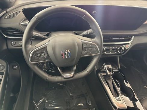 Used 2025 Buick Envista Sport Touring w/ Convenience I Package FWD image 24
