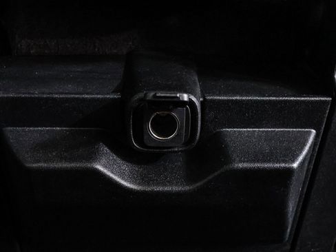 Used 2019 Ford F150 XLT w/ Equipment Group 302A Luxury AWD/4WD image 27