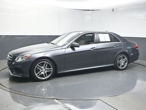 Used 2016 Mercedes-Benz E 350 Sedan image 4