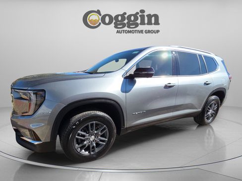 Used 2025 GMC Acadia Elevation image 6