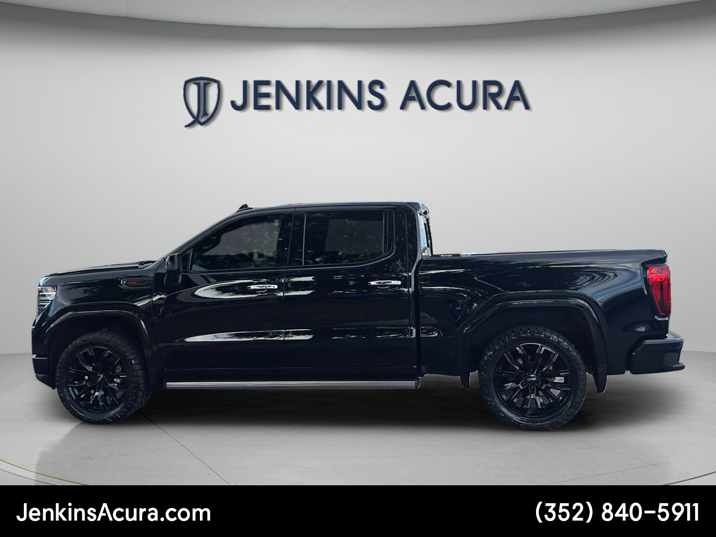 Used 2023 GMC Sierra 1500 Denali AWD/4WD image 6