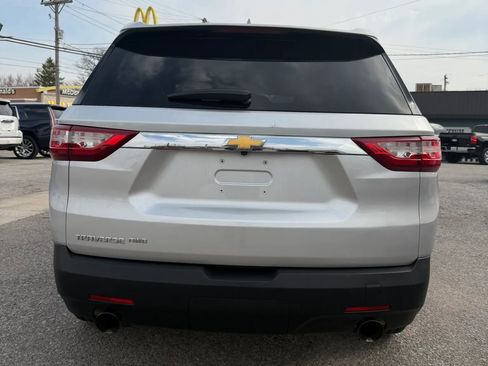 Used 2018 Chevrolet Traverse LS image 4