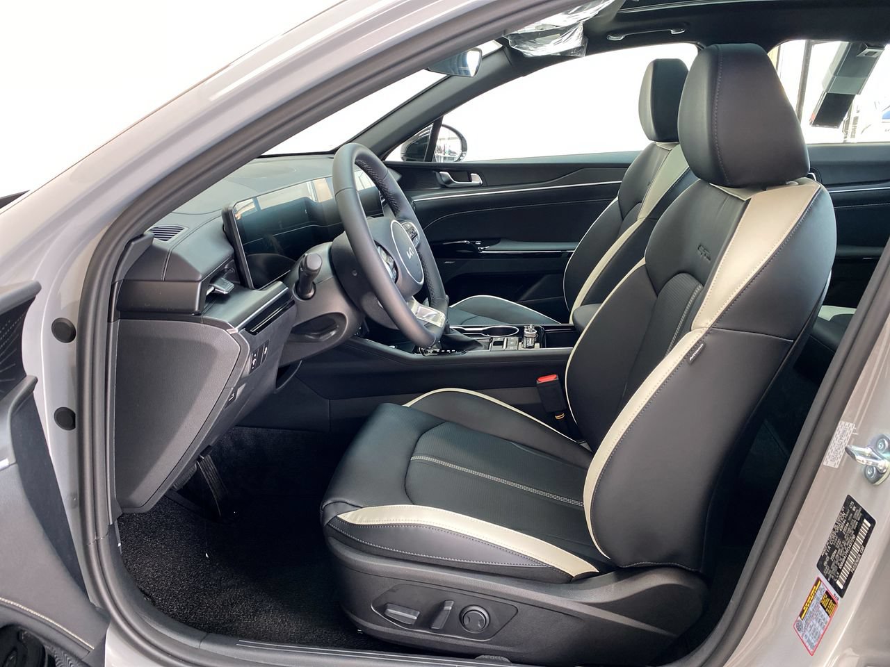 Certified 2026 Kia K5 GT-Line w/ GT-Line Premium Package FWD image 16