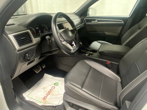 Used 2021 Volkswagen Atlas Cross Sport SE w/ Panoramic Sunroof Package AWD/4WD image 9