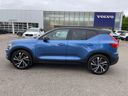 Used 2021 Volvo XC40 T5 R-Design AWD/4WD image 2