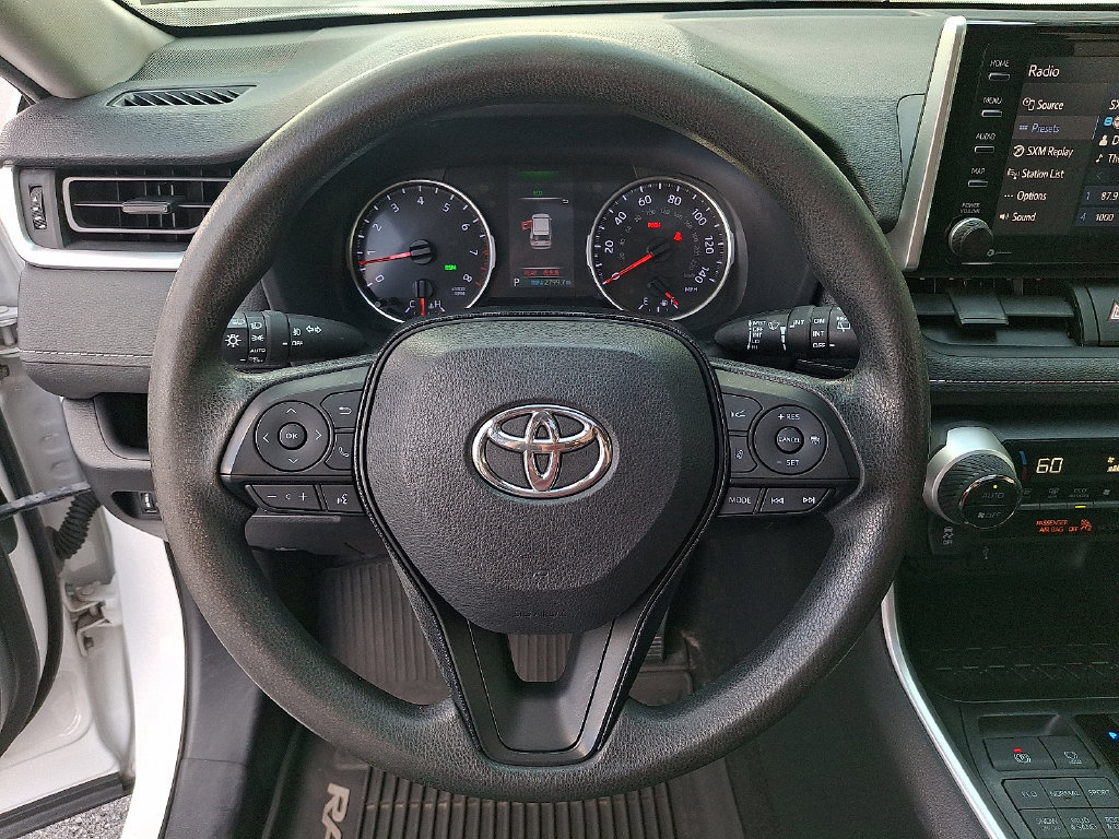 Used 2020 Toyota RAV4 XLE w/ Convenience Package AWD/4WD image 16