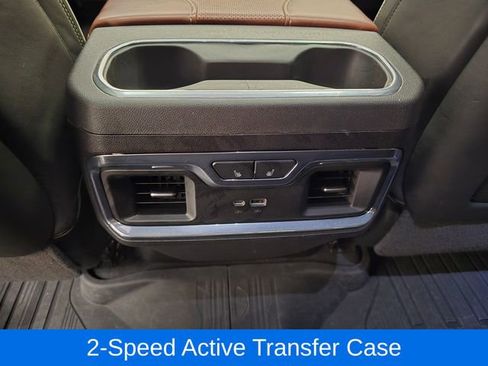 Used 2025 GMC Sierra 3500 Denali Ultimate AWD/4WD image 30