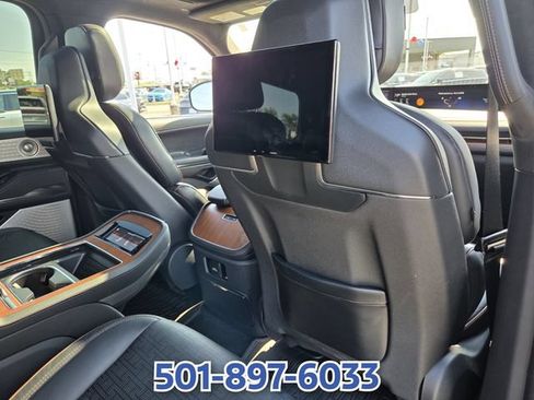 Certified 2025 Lincoln Navigator Black Label AWD/4WD image 18
