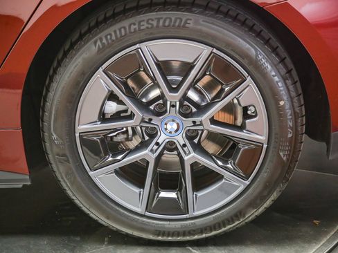 Used 2023 BMW i4 eDrive40 w/ Premium Package RWD image 11