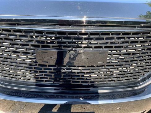 Used 2018 GMC Yukon Denali w/ Open Road Package AWD/4WD image 5