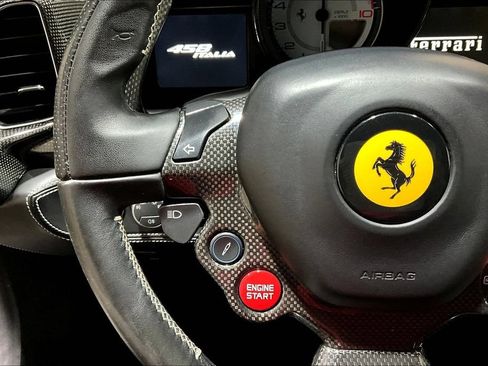 Used 2015 Ferrari 458 Italia Coupe RWD image 11