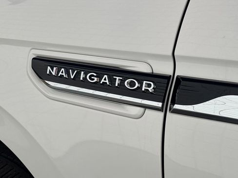 Used 2022 Lincoln Navigator L Black Label image 35