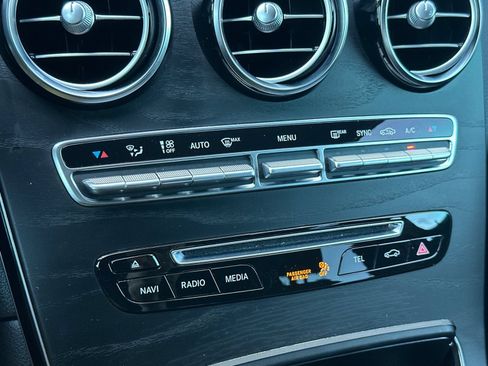 Used 2019 Mercedes-Benz GLC 300 image 23