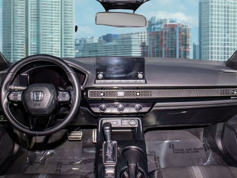 Certified 2022 Honda Civic Sport image 18