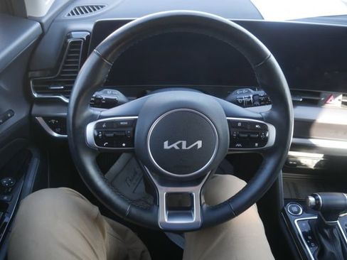 Used 2025 Kia Sportage SX image 27