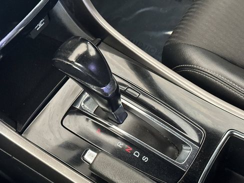 Used 2017 Honda Accord Sport image 20