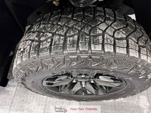 New 2026 Chevrolet Silverado 1500 Custom Trail Boss AWD/4WD image 18