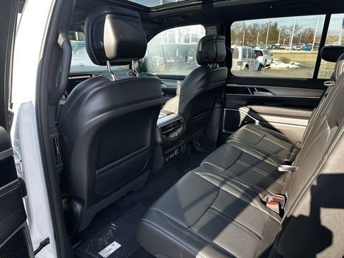 New 2026 Jeep Grand Wagoneer 4WD w/ Premium Group I image 34