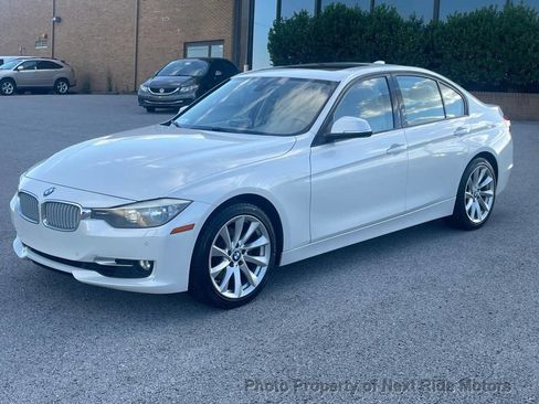 Used 2013 BMW 328i xDrive Sedan AWD/4WD image 3