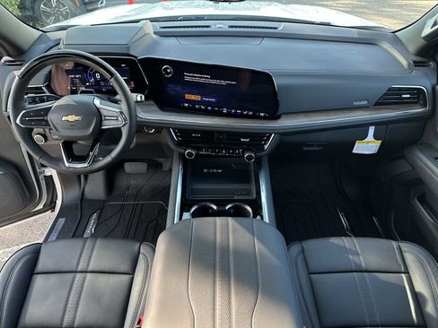 New 2025 Chevrolet Suburban High Country image 11