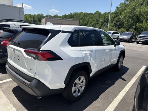 Used 2023 Toyota RAV4 LE FWD image 6