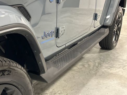Used 2025 Jeep Wrangler Unlimited Sahara AWD/4WD image 14