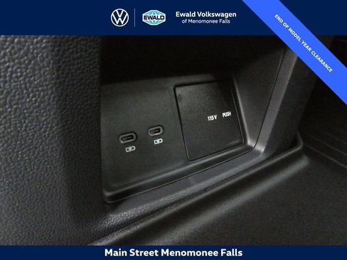 New 2025 Volkswagen Atlas Cross Sport SE image 39