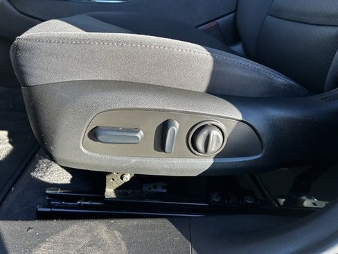 Used 2023 Chevrolet Malibu LT image 14