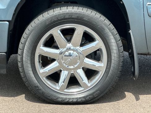 Used 2011 GMC Sierra 1500 Denali AWD/4WD image 24