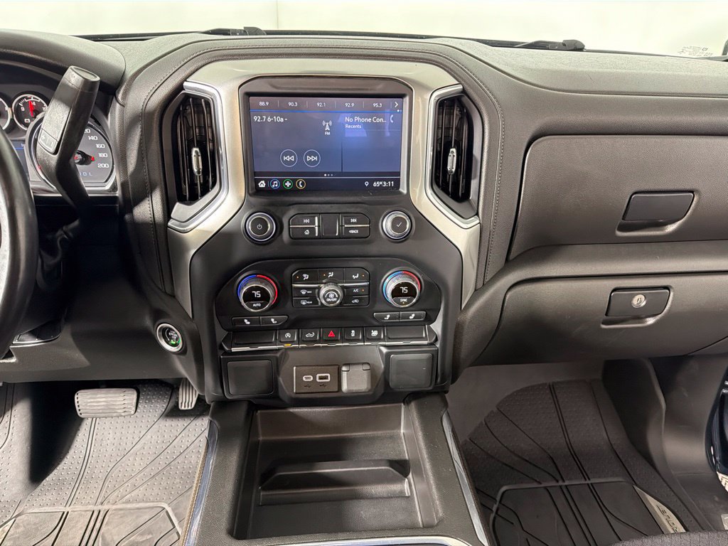 Used 2022 Chevrolet Silverado 1500 RST w/ LPO, Blackout Package AWD/4WD image 16
