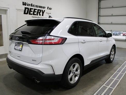 Used 2020 Ford Edge SE image 25