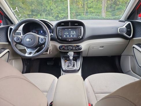Used 2020 Kia Soul S image 9
