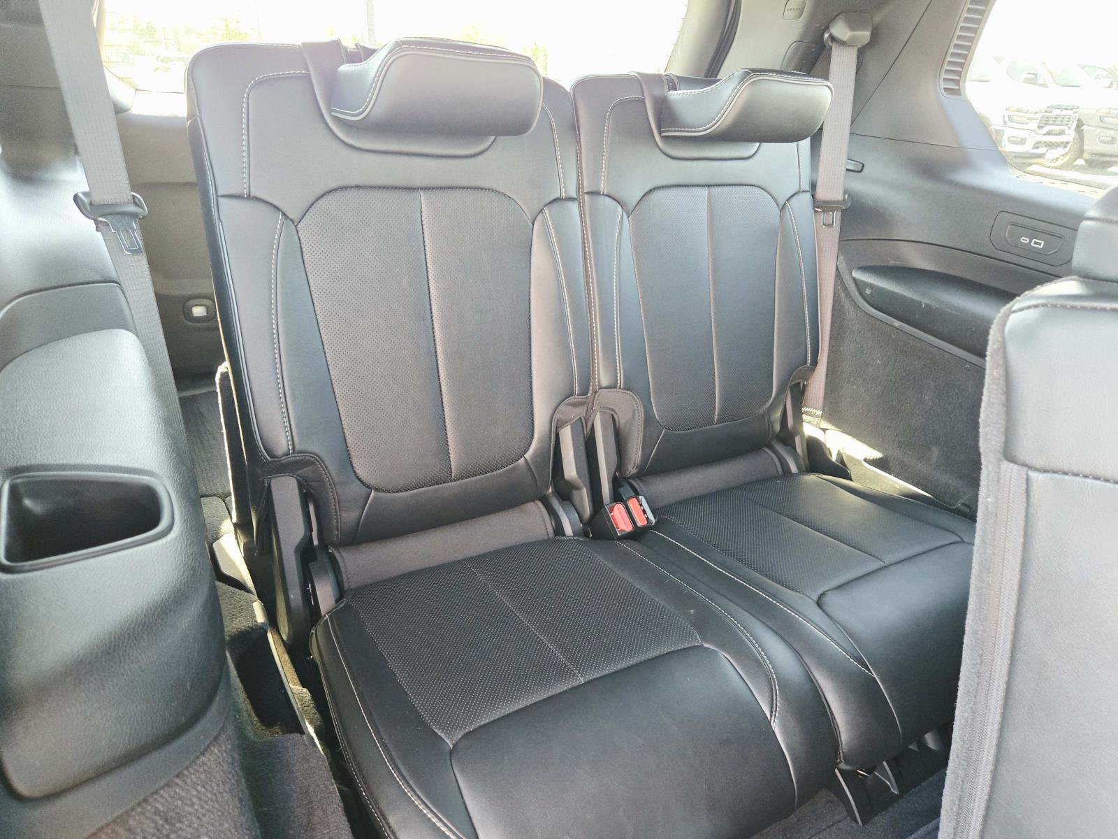 Used 2025 Jeep Grand Cherokee L Overland w/ Advanced Protech Group III AWD/4WD image 17