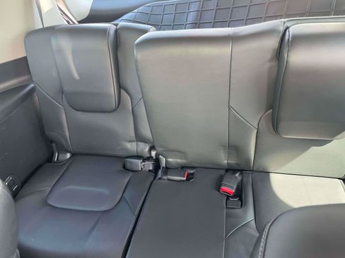 Used 2018 INFINITI QX80 4WD w/ Driver Assistance Package image 8