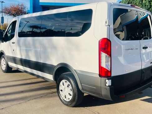 Used 2023 Ford Transit 350 XLT image 5